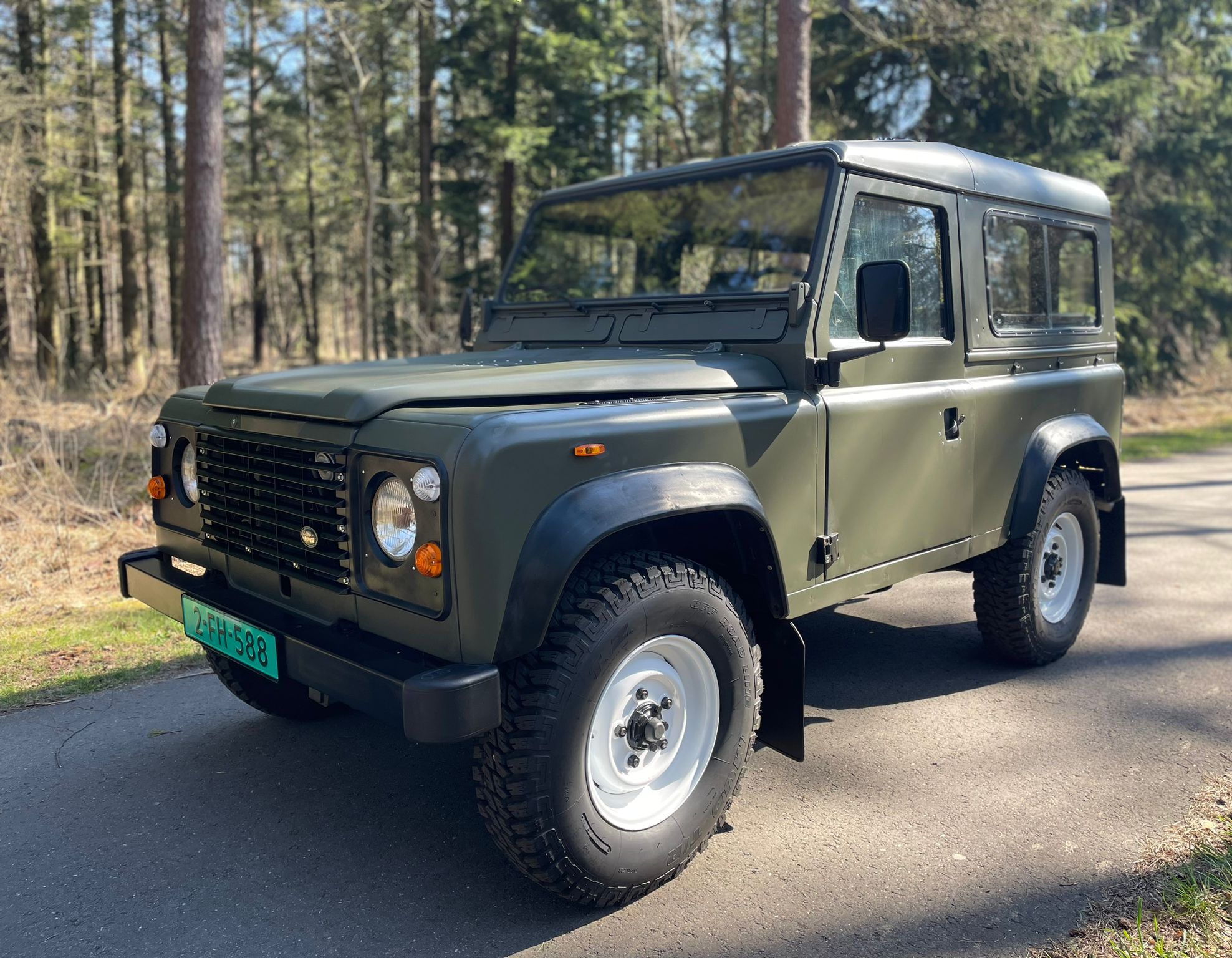 Land Rover Defender 90 kopen bijnMicha's Collectables in Den Ham Overijssel