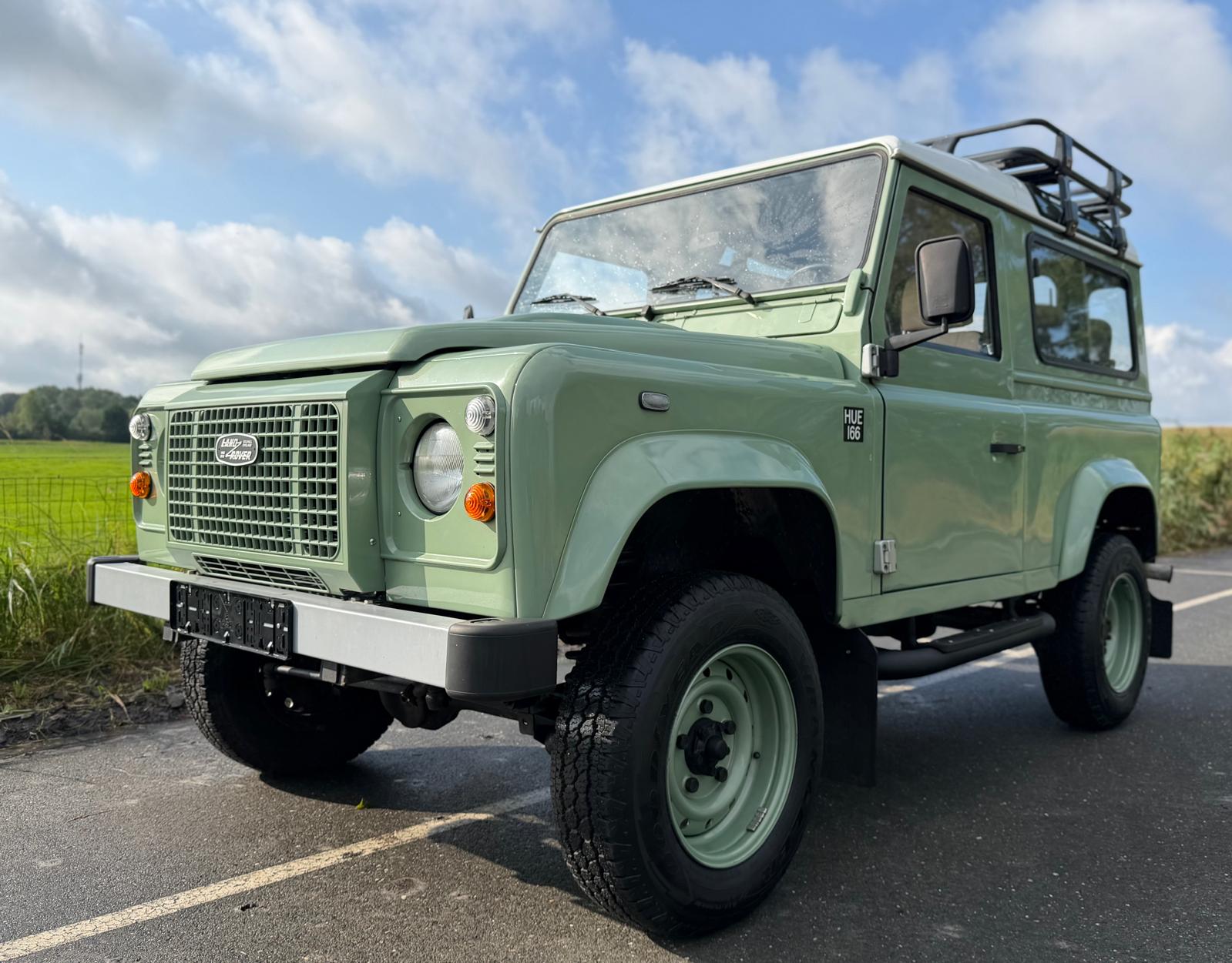 Land Rover Defender 90 Heritage